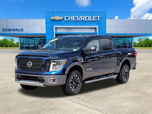 Used 2017 Nissan Titan PRO-4X w/ Pro-4x Convenience Package image 2