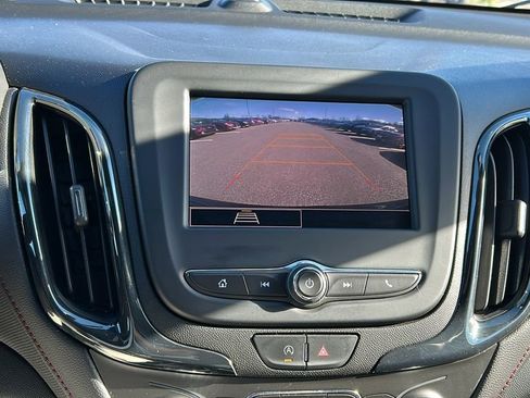 Used 2022 Chevrolet Equinox RS image 17