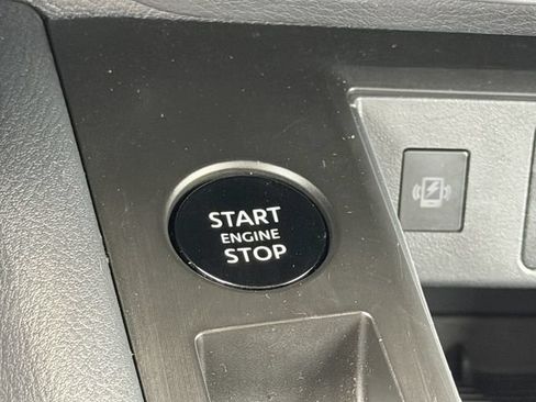 Used 2026 Nissan Kicks SV FWD image 19