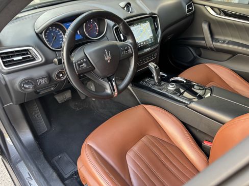 Used 2019 Maserati Ghibli S GranLusso image 7