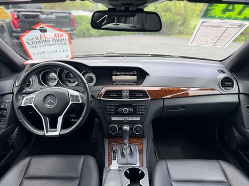 Used 2014 Mercedes-Benz C 250 Sport image 19