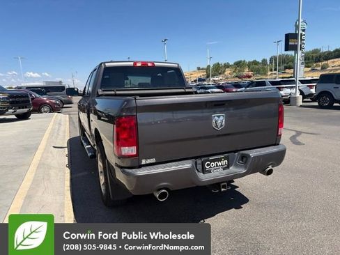 Used 2015 RAM 1500 Express RWD image 13