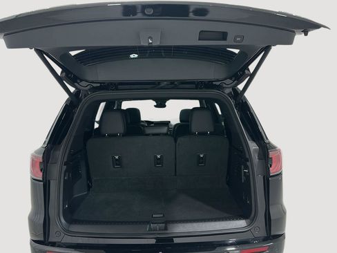 Used 2025 GMC Acadia Denali w/ Super Cruise Package image 24