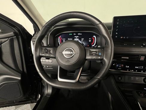 Used 2024 Nissan Rogue Platinum image 15