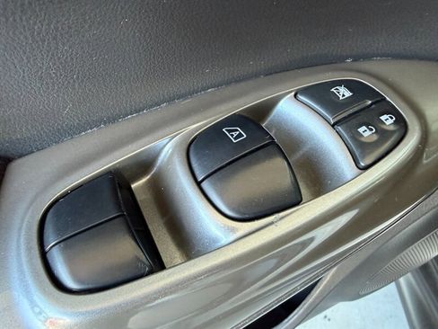 Used 2014 Nissan Juke S w/ Midnight Edition 2.0 image 22