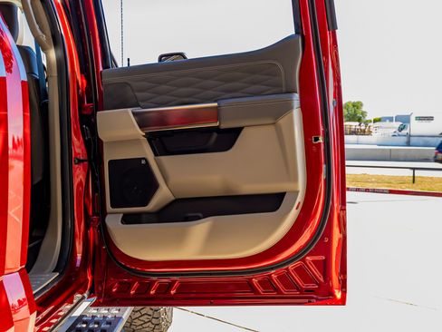 Used 2026 Ford F350 Platinum w/ Platinum Plus Package AWD/4WD image 40