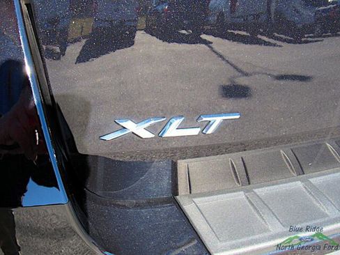Used 2023 Ford Explorer XLT image 29