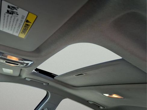 Used 2025 Hyundai Elantra SEL FWD image 19