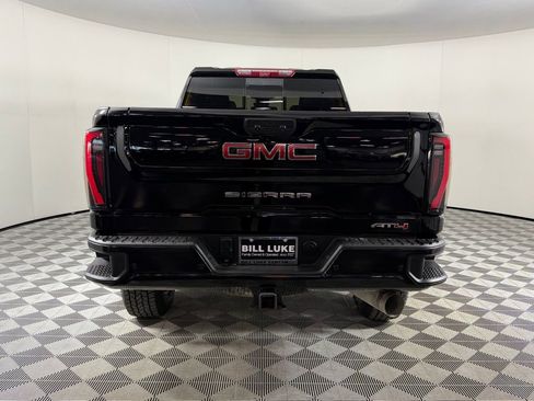 Used 2024 GMC Sierra 3500 AT4 w/ AT4 Premium Plus Package image 7