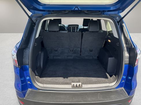 Used 2018 Ford Escape SE w/ SE Sport Appearance Package FWD image 23