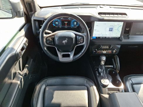 Used 2025 Ford Bronco Badlands AWD/4WD image 11