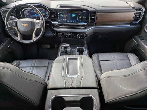 Used 2022 Chevrolet Silverado 1500 High Country w/ Z71 Off-Road Package AWD/4WD image 19