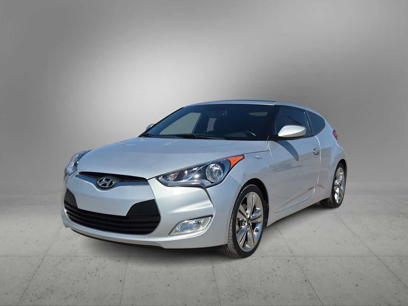 Used 2016 Hyundai Veloster w/ Option Group 03 FWD image 4