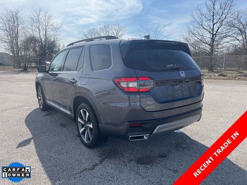 Used 2025 Honda Pilot Elite image 2