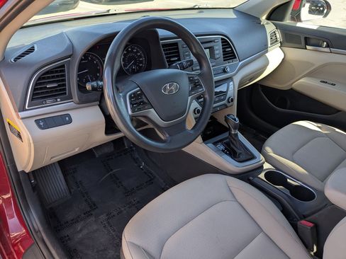 Used 2017 Hyundai Elantra SE FWD image 16