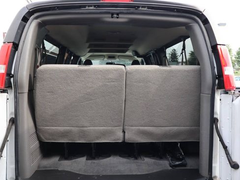 Used 2020 Chevrolet Express 3500 LS RWD image 4
