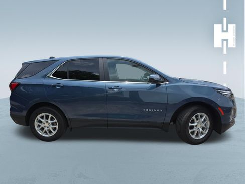 Used 2024 Chevrolet Equinox LT FWD image 2