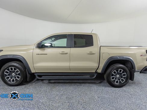 Used 2024 Chevrolet Colorado Z71 w/ Z71 Convenience Package 2 AWD/4WD image 4