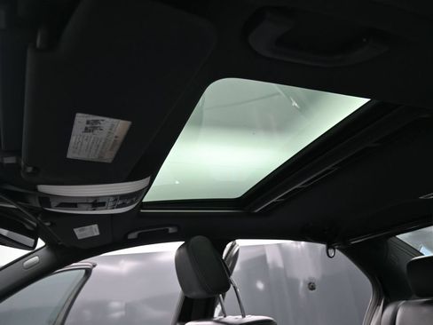 Used 2014 Mercedes-Benz E 350 Sedan image 12