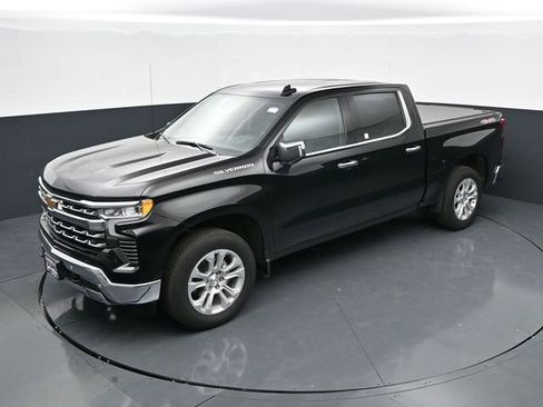 Used 2024 Chevrolet Silverado 1500 LTZ AWD/4WD image 29