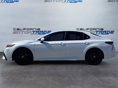 Used 2021 Toyota Camry XSE FWD image 8