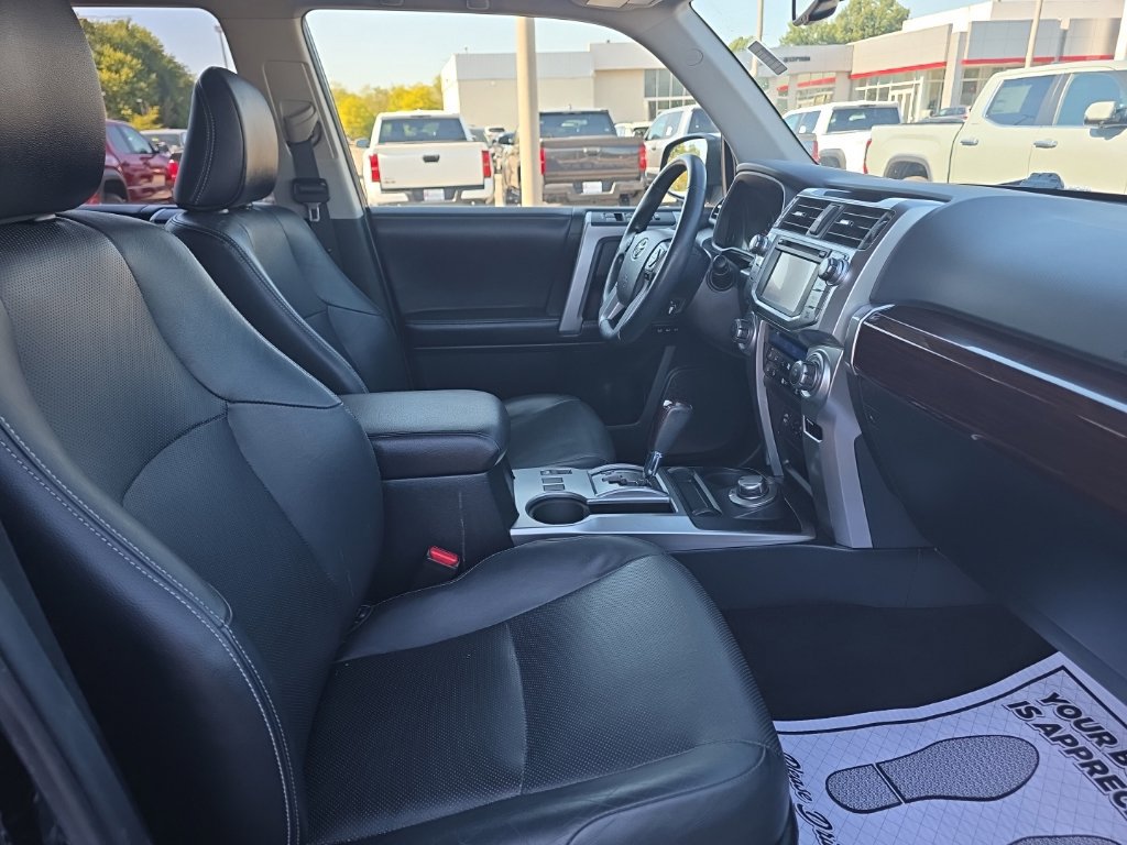 Used 2017 Toyota 4Runner Limited AWD/4WD image 10