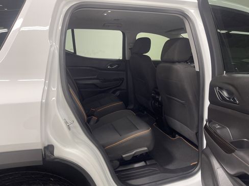 Used 2023 GMC Acadia AT4 image 21