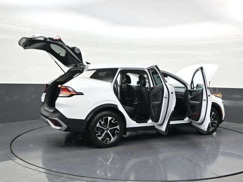 Used 2024 Kia Sportage EX FWD image 32