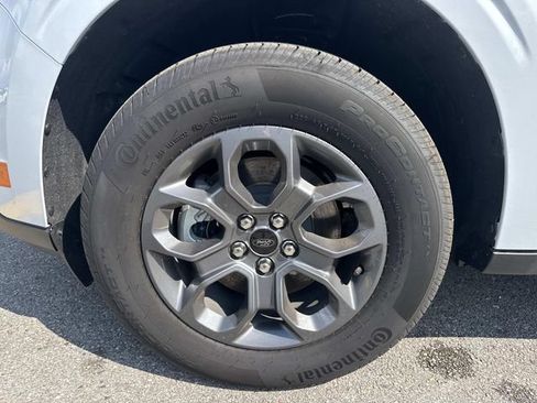 New 2026 Ford Maverick XLT w/ XLT Luxury Package FWD image 9