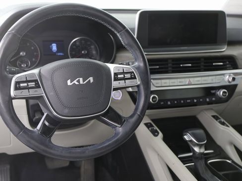 Used 2022 Kia Telluride EX w/ Towing Package image 3