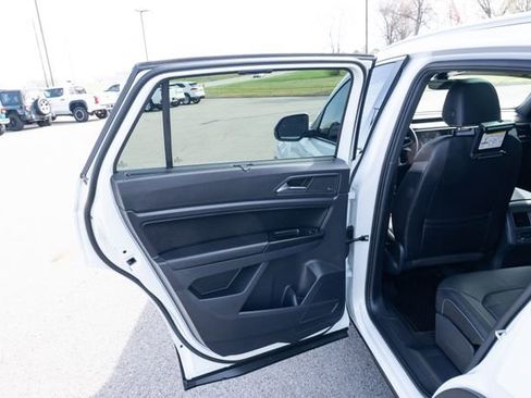 Used 2020 Volkswagen Atlas Cross Sport SEL Premium image 12