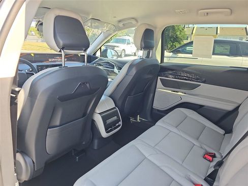 New 2026 Lincoln Nautilus Premier AWD/4WD image 10