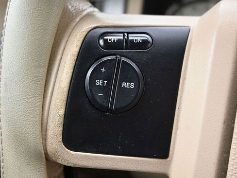 Used 2012 Ford Expedition XLT image 25