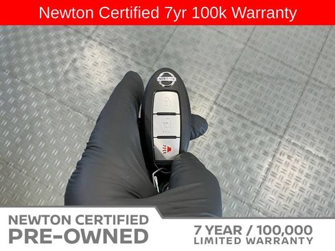 Used 2021 Nissan Rogue S FWD image 31