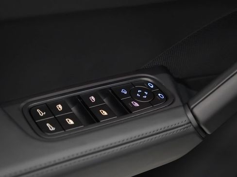 Certified 2025 Porsche Cayenne GTS image 19