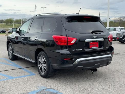 Used 2017 Nissan Pathfinder SL FWD image 8