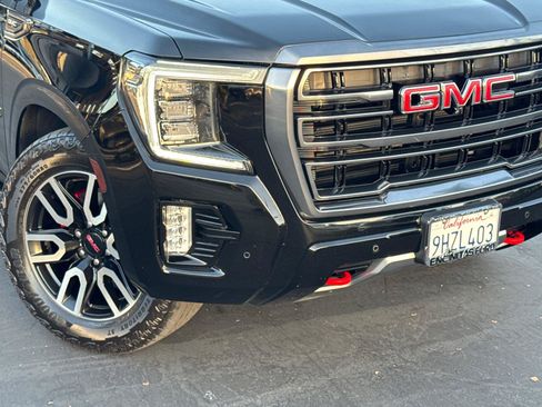 Used 2023 GMC Yukon AT4 w/ AT4 Premium Plus Package AWD/4WD image 3