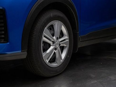 New 2025 Nissan Kicks Play S image 7
