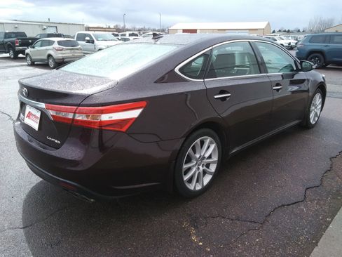 Used 2013 Toyota Avalon Limited image 5
