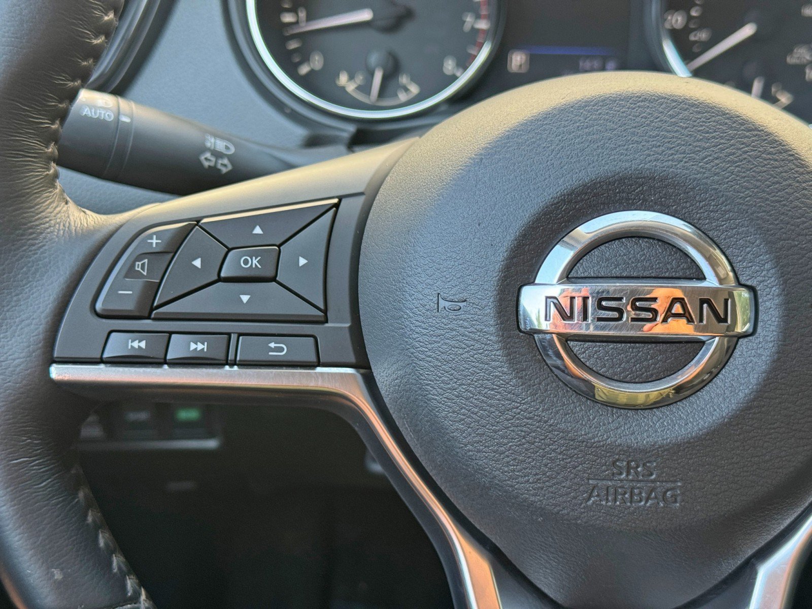 Used 2019 Nissan Rogue SV w/ Premium Package AWD/4WD image 20