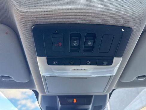 Used 2021 Nissan Rogue SV w/ Premium Package image 24