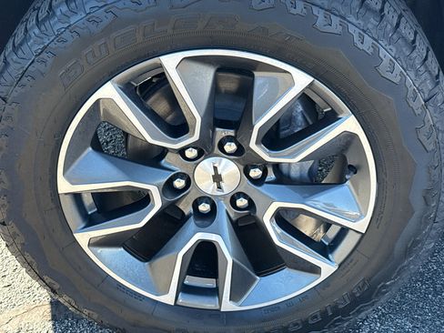 Used 2024 Chevrolet Silverado 1500 RST AWD/4WD image 9