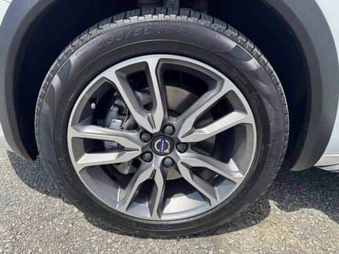 Used 2018 Volvo V60 T5 Cross Country AWD/4WD image 33