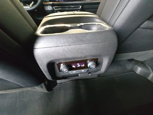 Used 2026 Chevrolet Traverse Z71 w/ Enhanced Driving Package AWD/4WD image 26