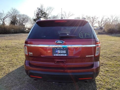Used 2015 Ford Explorer XLT w/ Equipment Group 202A image 5