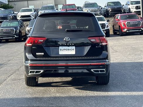 Used 2022 Volkswagen Tiguan SEL R-Line AWD/4WD image 4