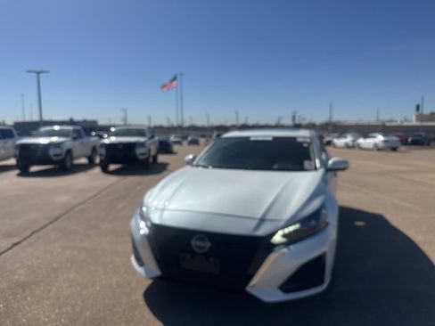 Certified 2023 Nissan Altima 2.5 SL image 4