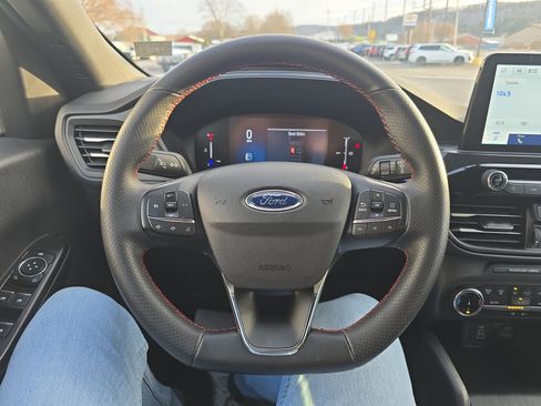 Used 2025 Ford Escape ST-Line image 20