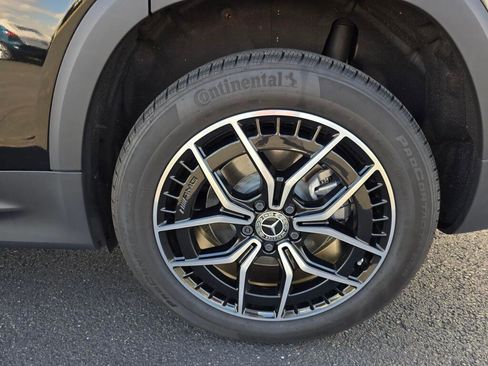 Used 2023 Mercedes-Benz EQB 300 4MATIC image 21