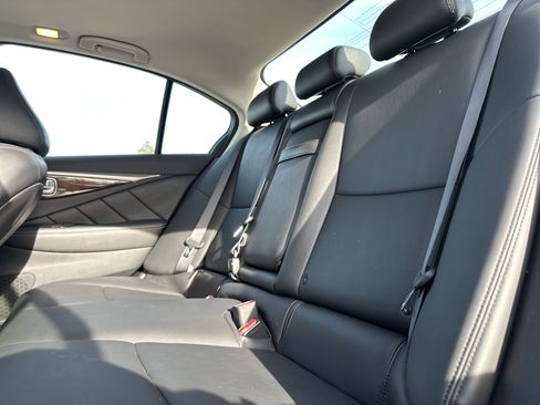 Used 2018 INFINITI Q50 Luxe w/ Essential Package (2.0T Luxe) image 31